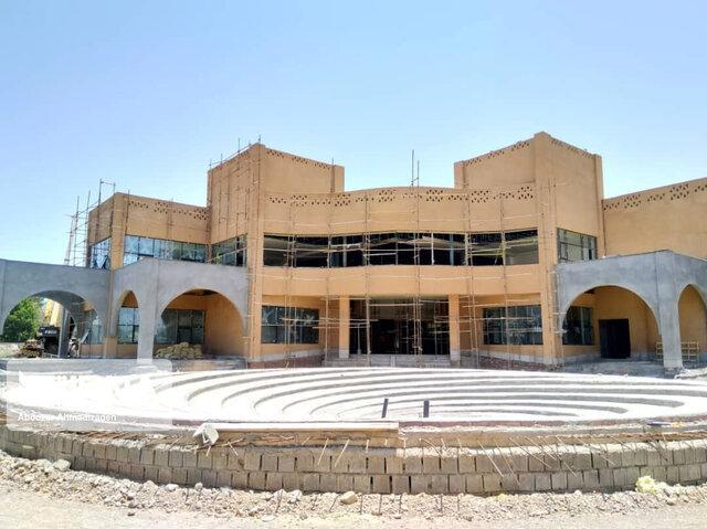 اتمام پروژه تالار بزرگ شهر کرمان تا خاتمه سال جای تردید دارد!