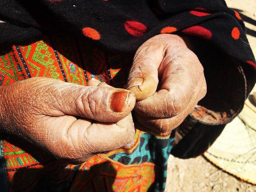 بی احترامی به زنان بلوچ در تلخ ترین نمایشگاه پایتخت ، شوآف با سوزن دوزی ؛ کرامت انسانی را زیرپا له کردند
