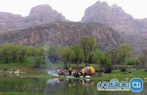 تالاب ازگن یکی از جاذبه های گردشگری استان لرستان است تالاب ازگن یکی از جاذبه های گردشگری استان لرستان است