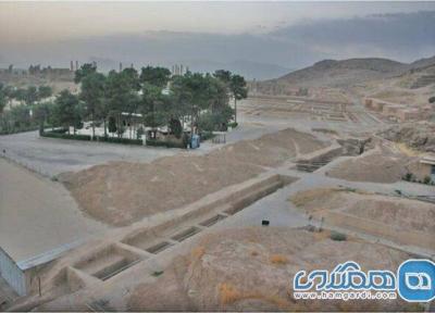 آبراهه های 2500 ساله تخت جمشید بازگشایی شد